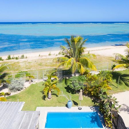 Chalet Kestrel With Pool On The Beach Riambel Exterior photo