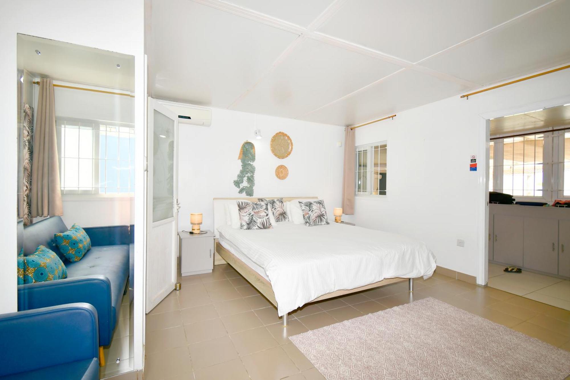 Chalet Kestrel With Pool On The Beach Riambel Exterior photo