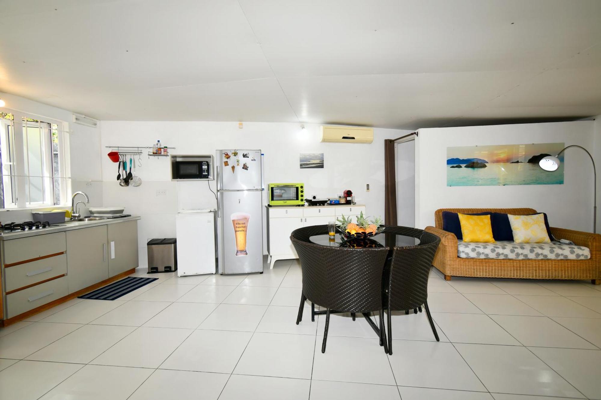 Chalet Kestrel With Pool On The Beach Riambel Exterior photo